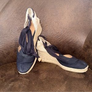 Castaner navy blue and jute 2” wedge espadrilles (Size EU 38)